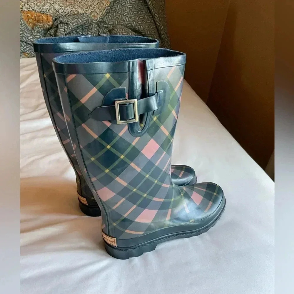 Bit & Bridle Gingham/ Plaid Rain boots Size 8